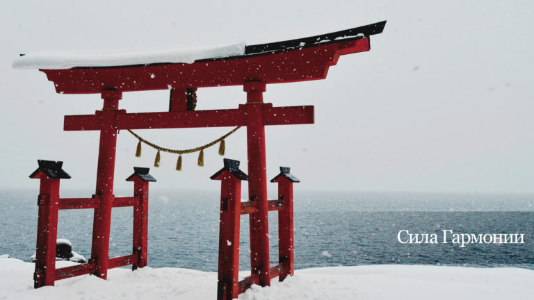 artworks of eurasia exhibition and charity auction_slideshow_4RU